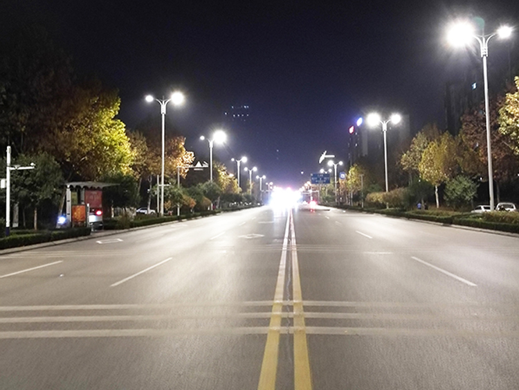 泰安市万官大街道路照明工程